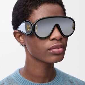 New, LOEWE Sunglasses LW40108I 01C Authentic